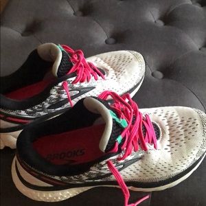 Brooks Ghost 11 size 7.5 running shoes